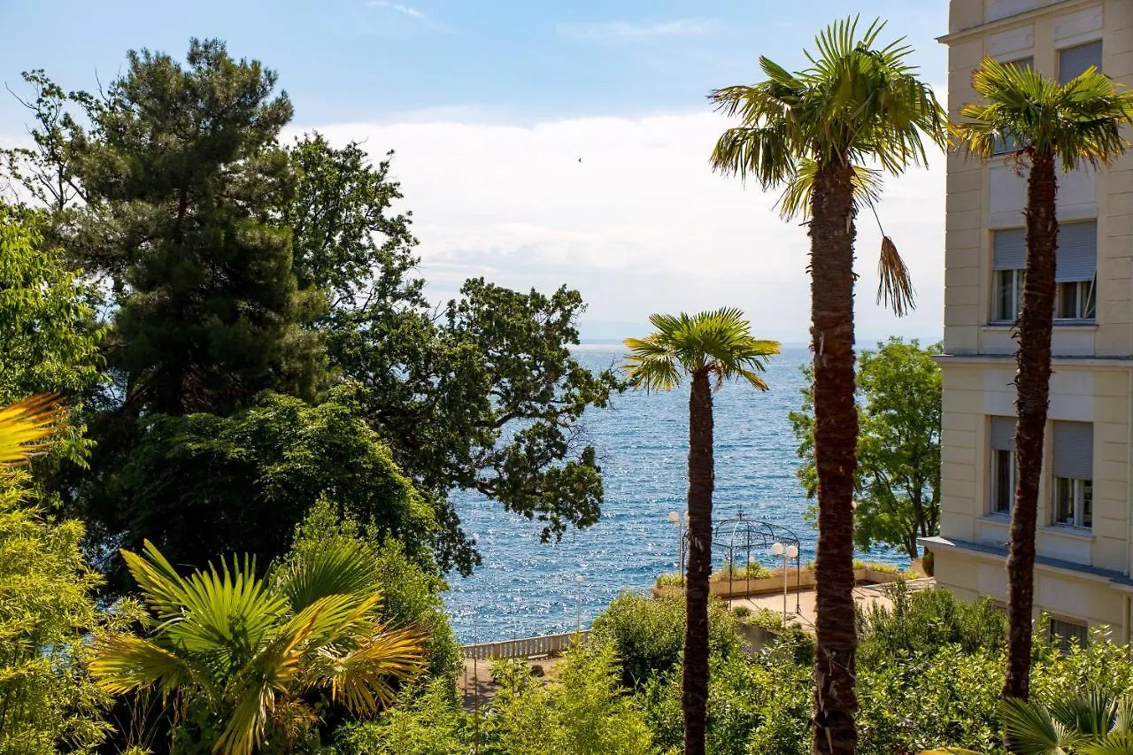 Palm And Palmino Garden Apartments Near Lungo Mare Lovran Croatia