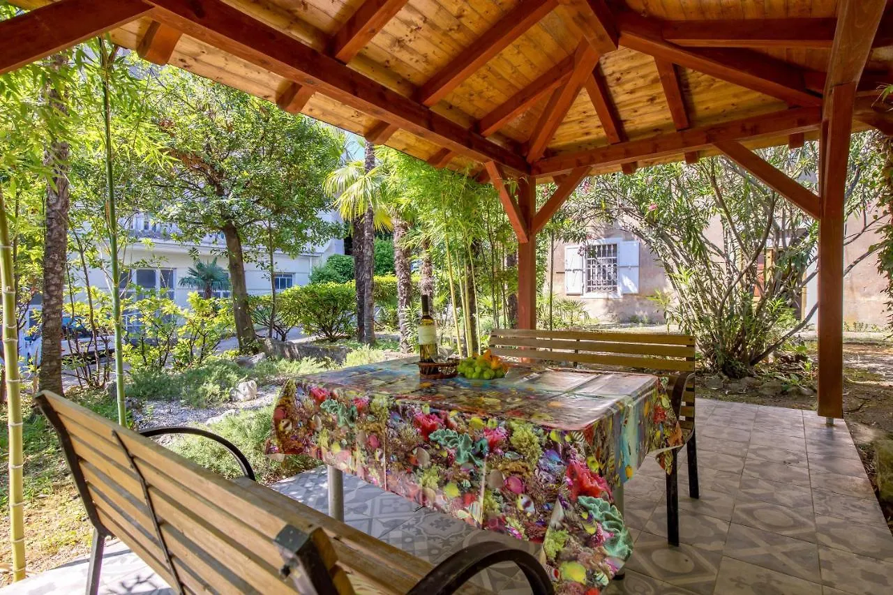 Palm And Palmino Garden Apartments Near Lungo Mare Lovran