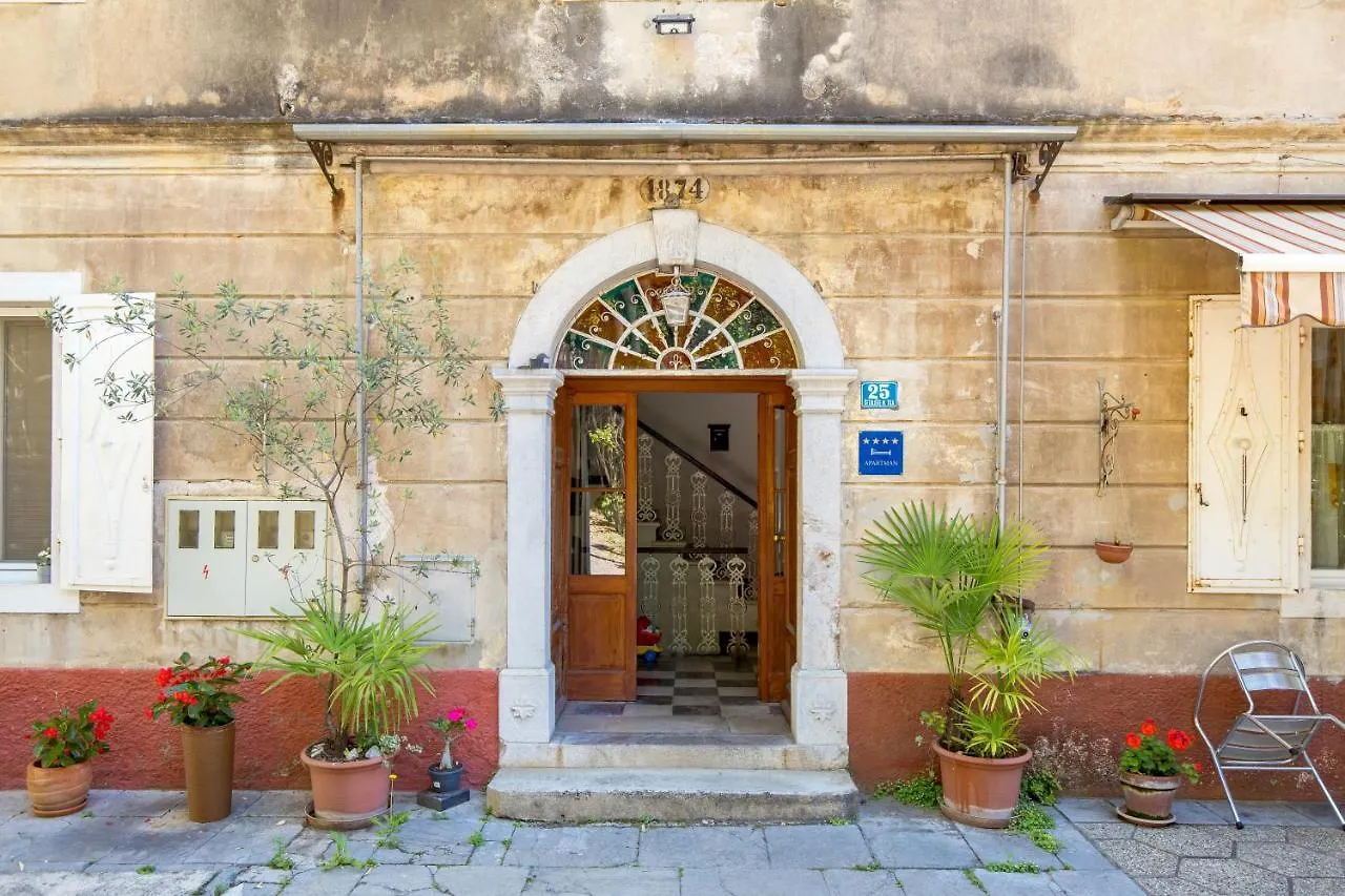 Palm And Palmino Garden Apartments Near Lungo Mare Lovran