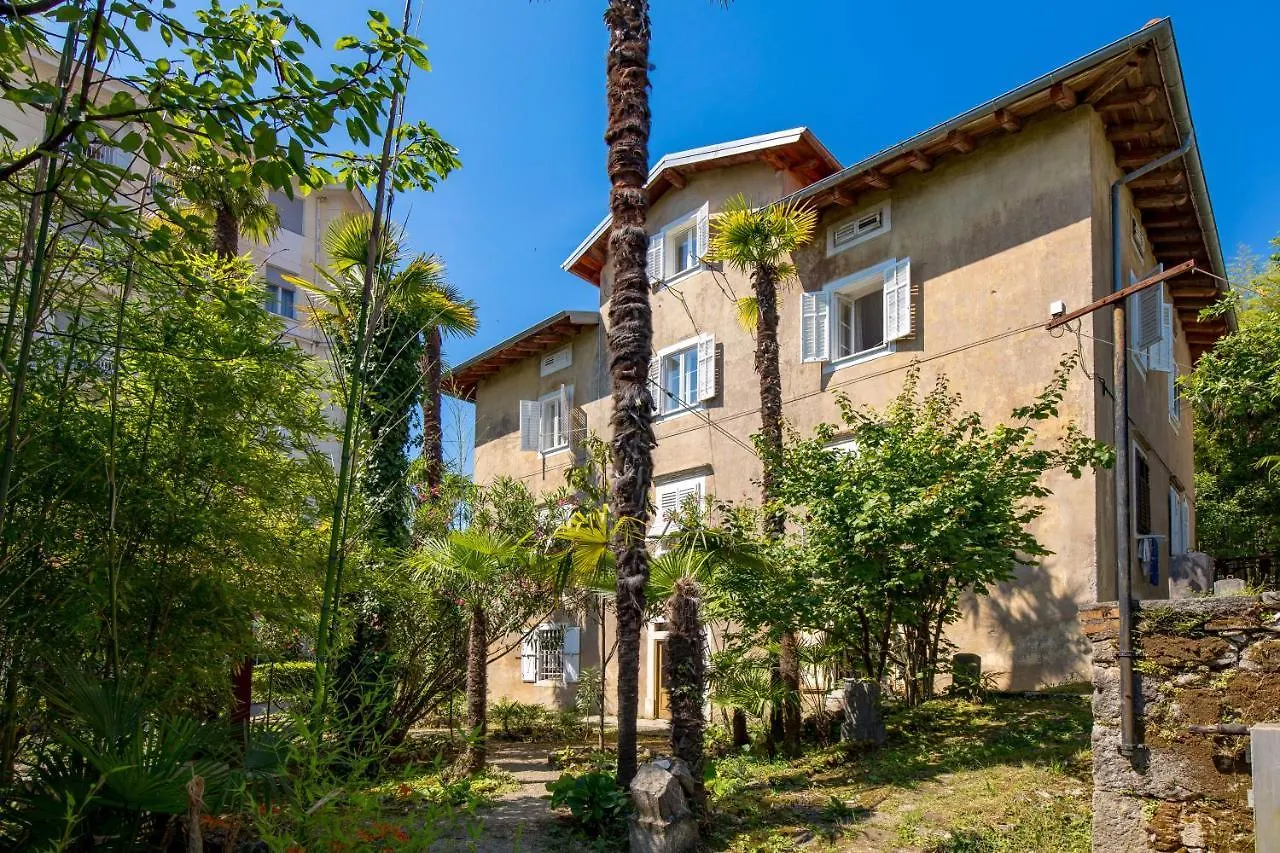Palm And Palmino Garden Apartments Near Lungo Mare Lovran